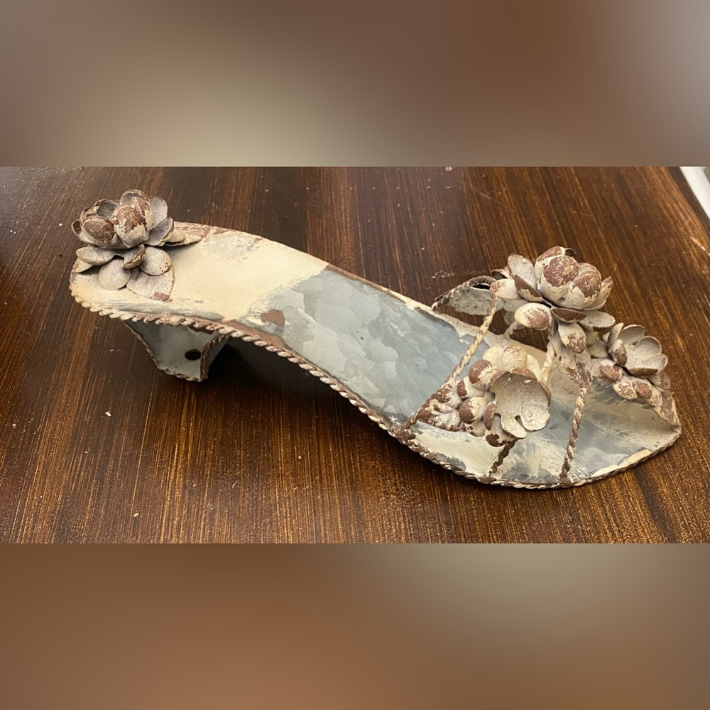 Vintage, Decorative Galvanized Metal Pump w/ gorgeous floral & rope accents